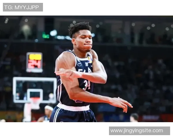 克洛泽的足球传奇之路：从天才少年到世界杯英雄的辉煌历程